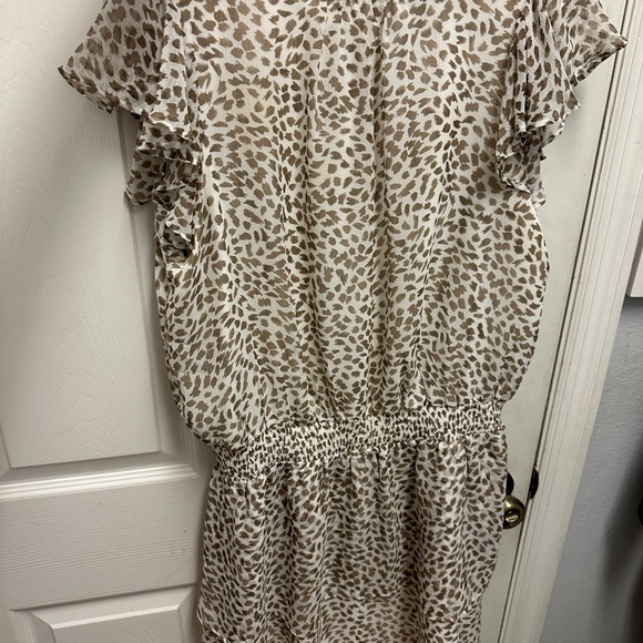 Express dress - Picture 2 of 6